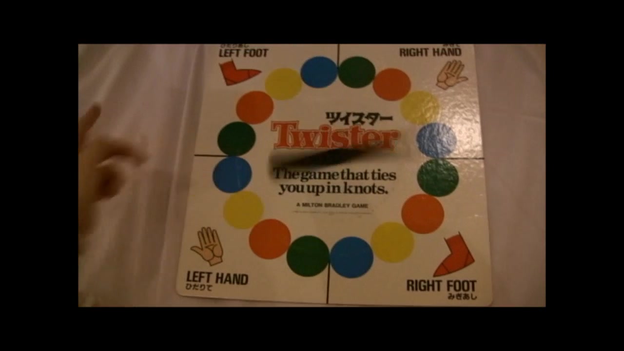 ツイスターゲームでハメて恥ずかしい全裸パラパラと全裸ラジオ体操させてみた。 sample 11