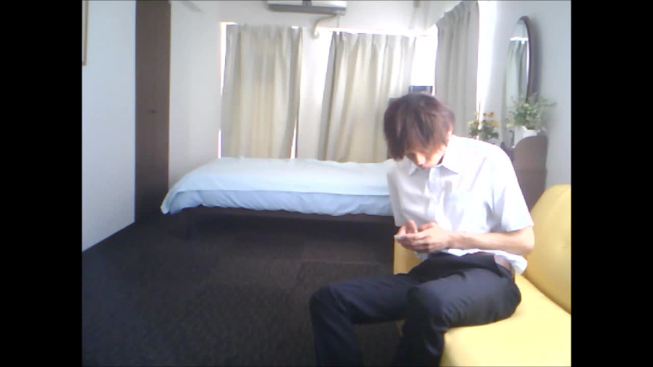 部屋にコッソリカメラを仕掛けて自然なオナニーを覗いてみたVOL.4 sample 1