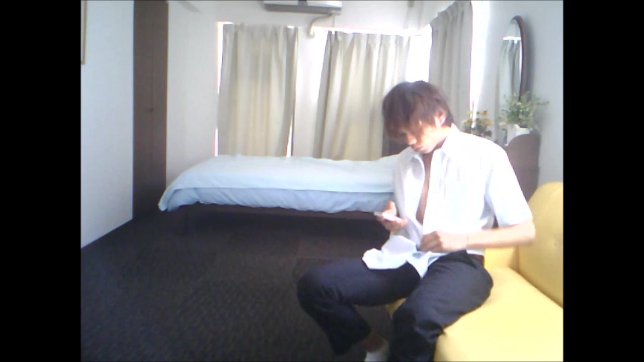 部屋にコッソリカメラを仕掛けて自然なオナニーを覗いてみたVOL.4 sample 14