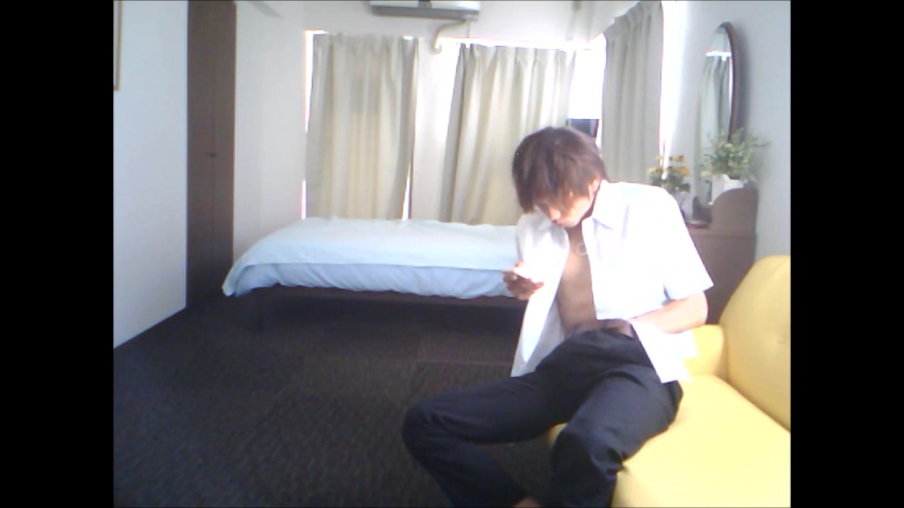 部屋にコッソリカメラを仕掛けて自然なオナニーを覗いてみたVOL.4 sample 15