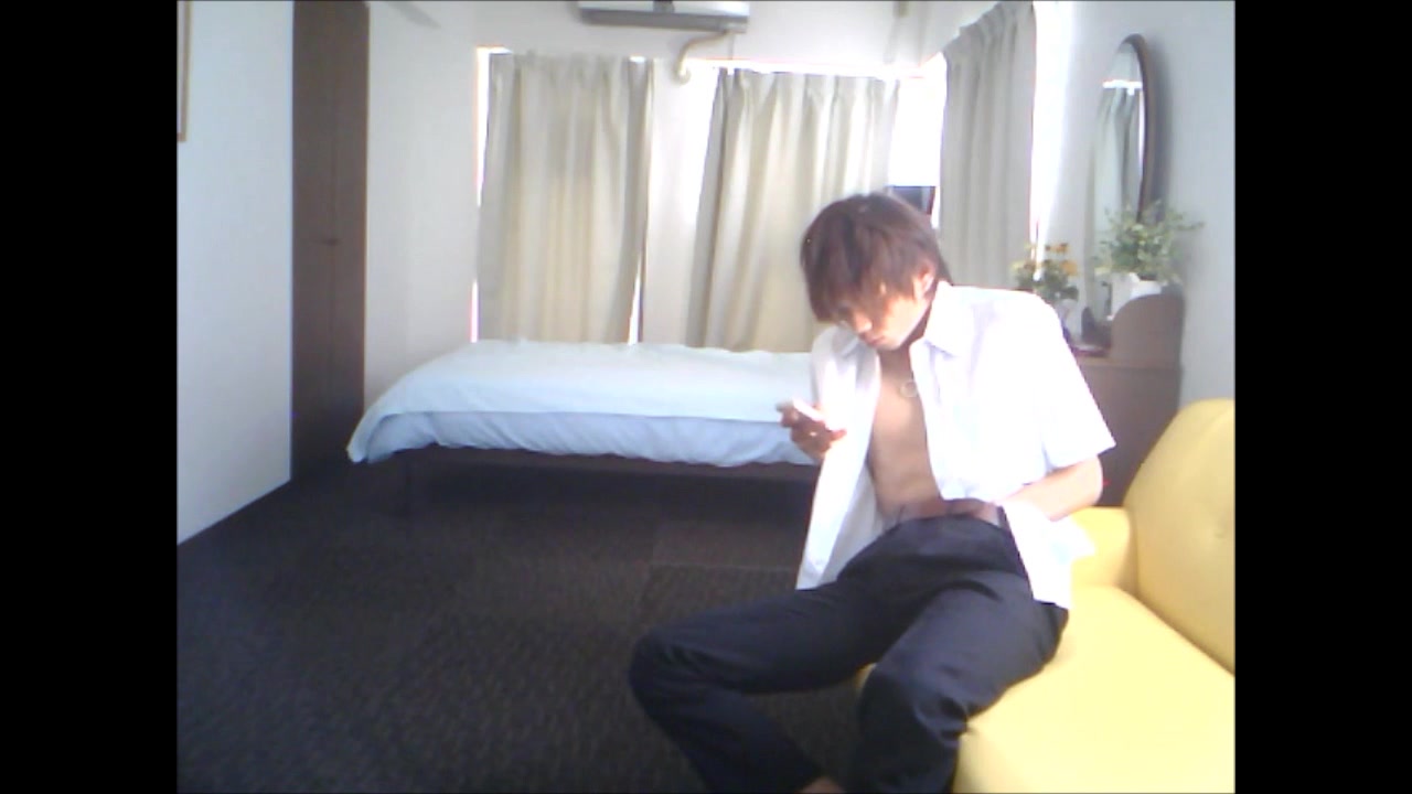 部屋にコッソリカメラを仕掛けて自然なオナニーを覗いてみたVOL.4 sample 16