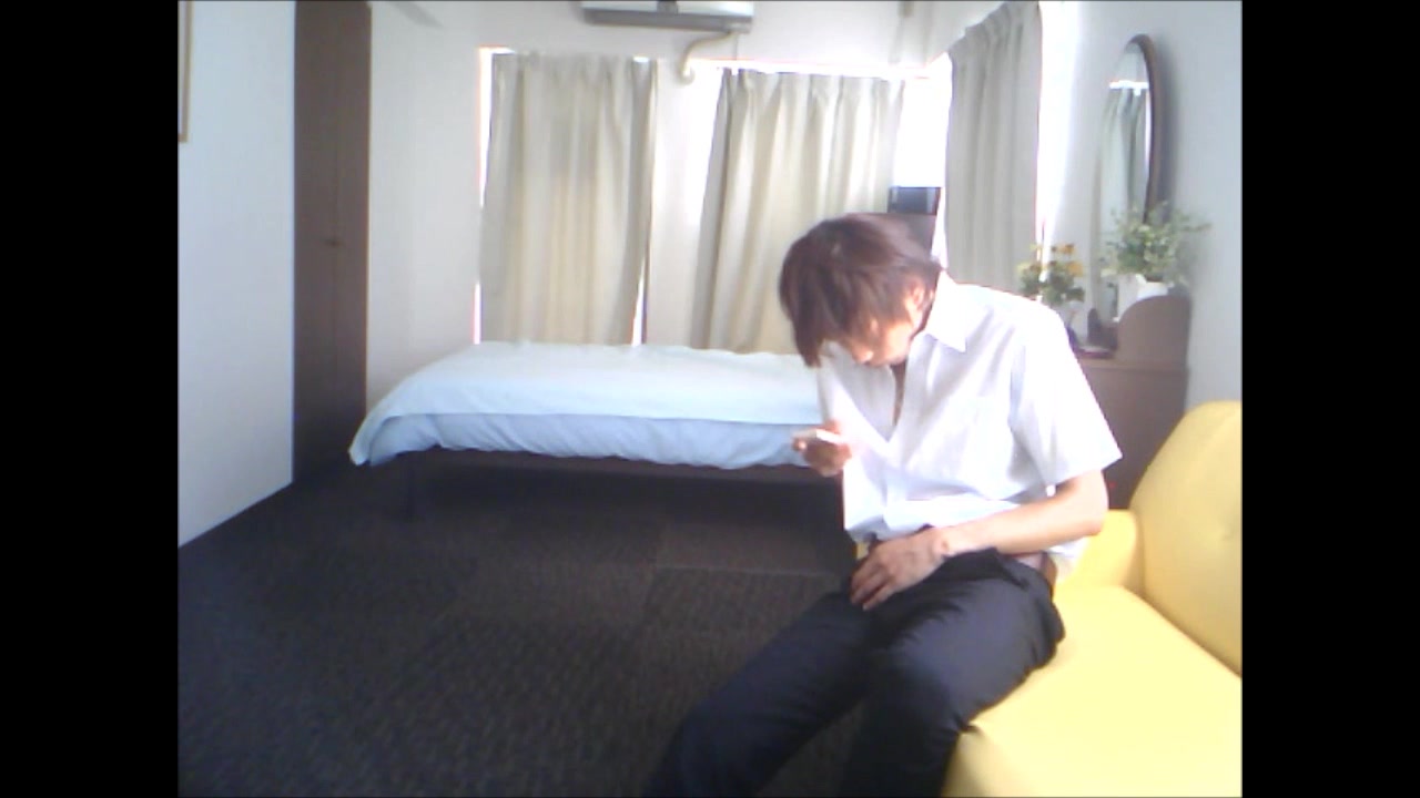 部屋にコッソリカメラを仕掛けて自然なオナニーを覗いてみたVOL.4 sample 9