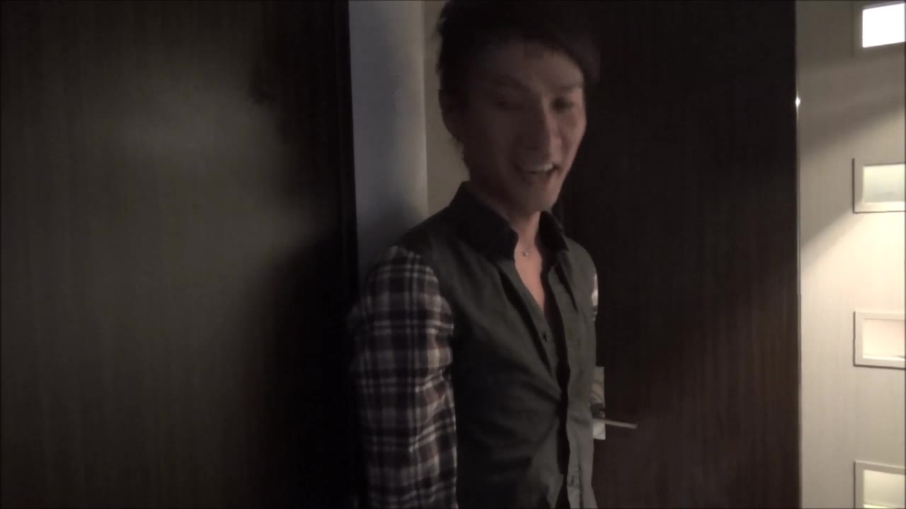 素人ノンケシリーズ-アパレルスタッフ系爽やか短髪イケメンが初のAV出演 sample 2