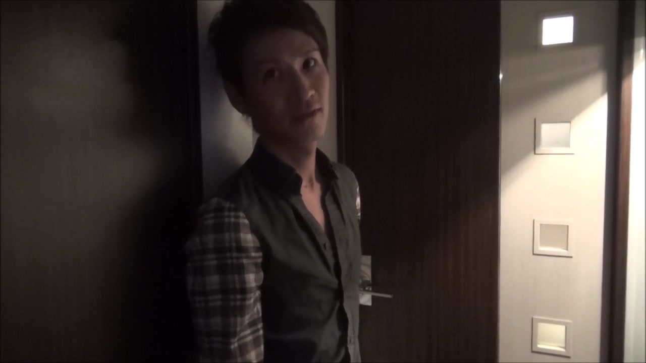 素人ノンケシリーズ-アパレルスタッフ系爽やか短髪イケメンが初のAV出演 sample 7